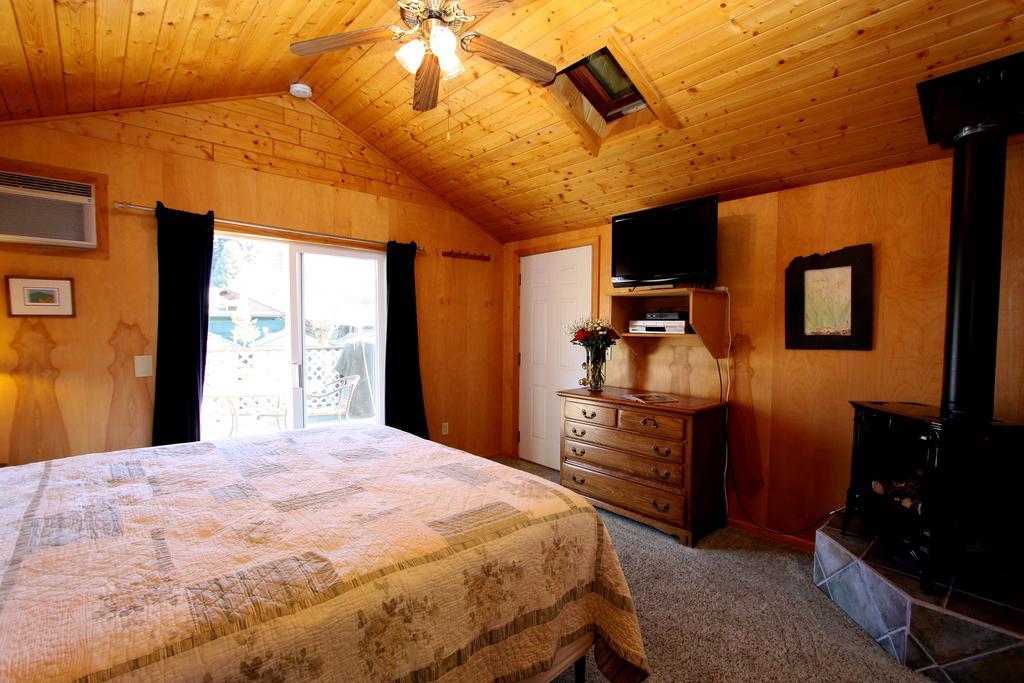 The Woods Hotel - Gay Lgbtq Cabins Ґернвілл Номер фото