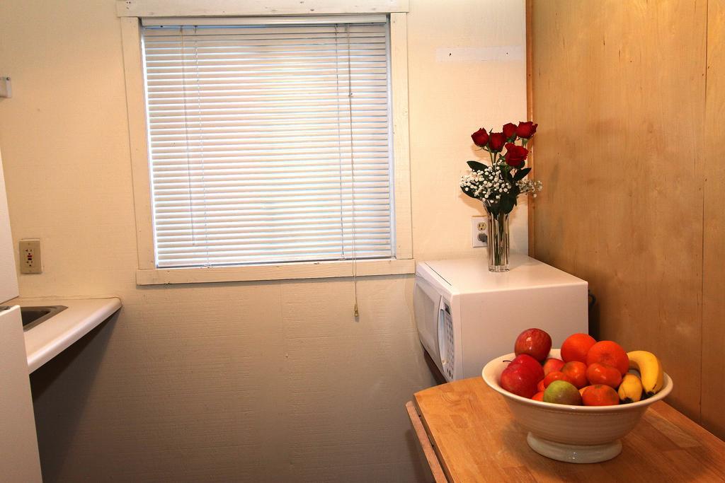 The Woods Hotel - Gay Lgbtq Cabins Ґернвілл Екстер'єр фото