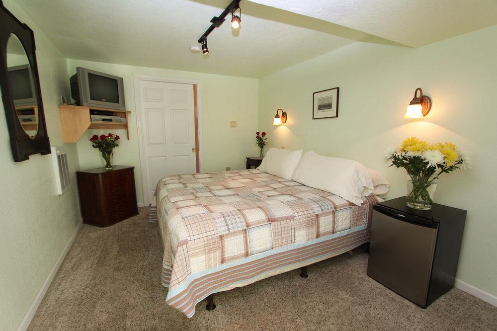 The Woods Hotel - Gay Lgbtq Cabins Ґернвілл Екстер'єр фото