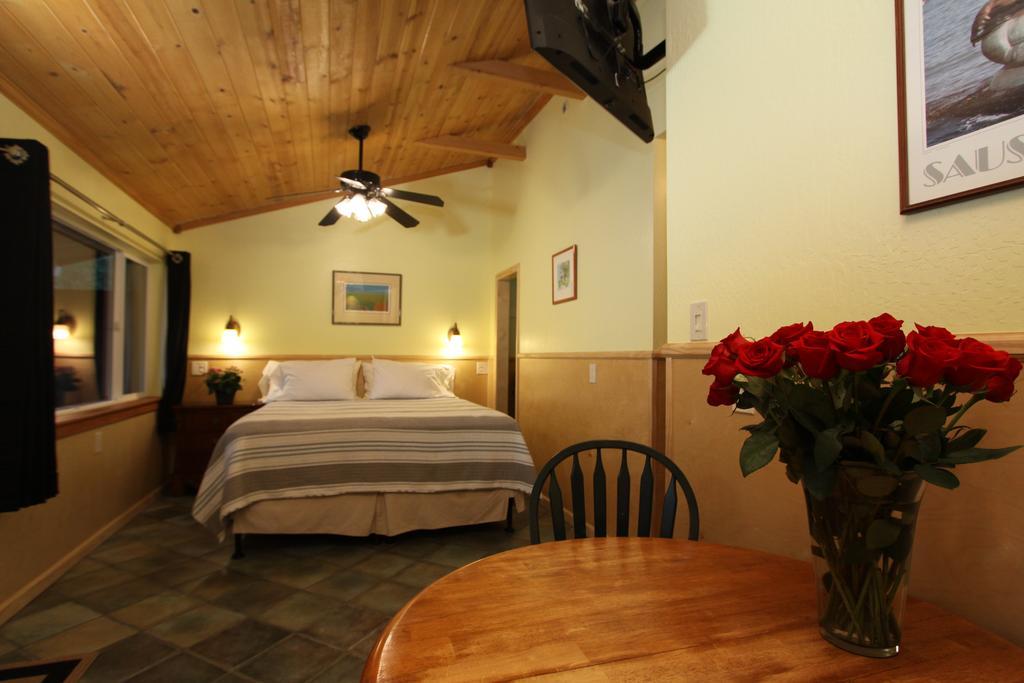The Woods Hotel - Gay Lgbtq Cabins Ґернвілл Екстер'єр фото
