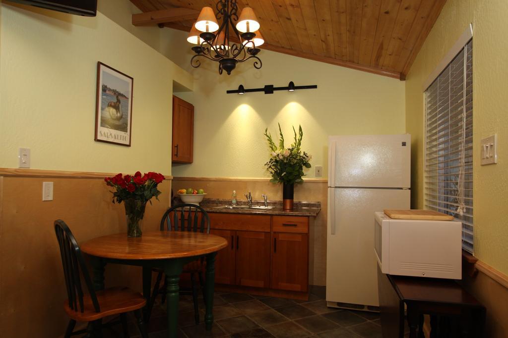 The Woods Hotel - Gay Lgbtq Cabins Ґернвілл Екстер'єр фото